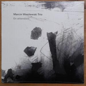Marcin Wasilewski Trio - En Attendant-0