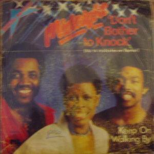 Midnight (16) - Don't Bother To Knock = No Te Molestes En Llamar-0